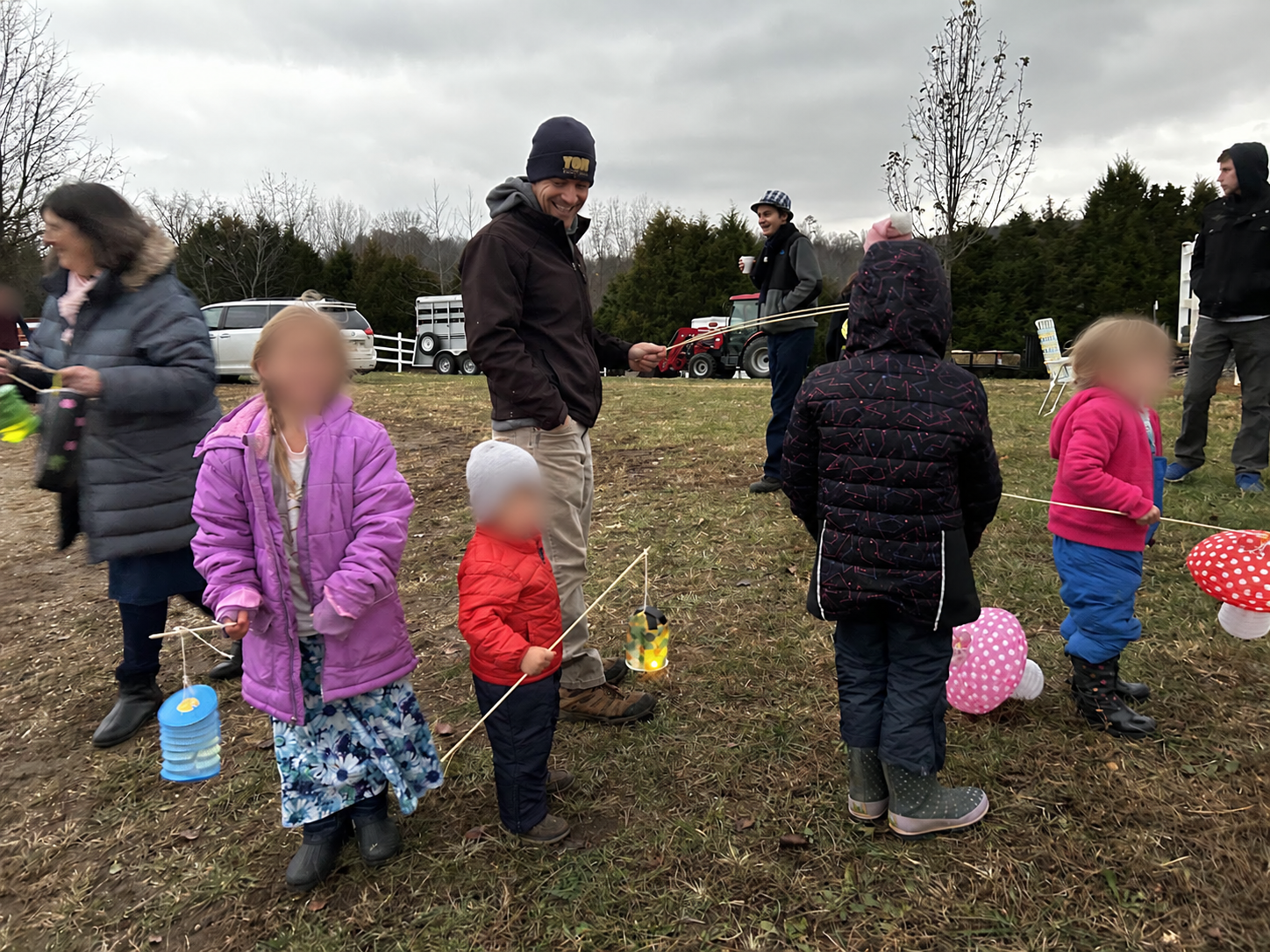 Children gathering with their lanterns